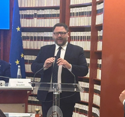 𝐒𝐜𝐚𝐧𝐳𝐚𝐧𝐨 𝐉𝐨𝐧𝐢𝐜𝐨, 𝐮𝐧𝐢𝐜𝐨 𝐜𝐨𝐦𝐮𝐧𝐞 𝐋𝐮𝐜𝐚𝐧𝐨 𝐩𝐫𝐞𝐬𝐞𝐧𝐭𝐞 𝐚 𝐑𝐨𝐦𝐚, 𝐚𝐜𝐜𝐨𝐠𝐥𝐢𝐞 𝐜𝐨𝐧 𝐟𝐚𝐯𝐨𝐫𝐞 𝐢𝐥 𝐩𝐫𝐨𝐭𝐨𝐜𝐨𝐥𝐥𝐨 𝐝'𝐢𝐧𝐭𝐞𝐬𝐚 𝐌𝐚𝐬𝐚𝐟-𝐀𝐧𝐜𝐭 𝐬𝐮𝐥 𝐭𝐚𝐫𝐭𝐮𝐟𝐨.